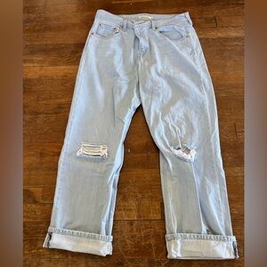 Levi low pro straight light wash jeans size 32 (12/14)
